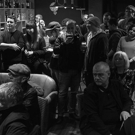 Ty Glyndwr Bunkhouse, Bar And Cafe Hostel Caernarfon Luaran gambar