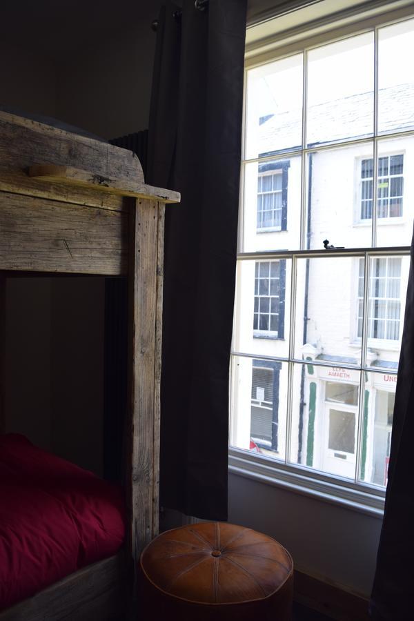 Ty Glyndwr Bunkhouse, Bar And Cafe Hostel Caernarfon Luaran gambar