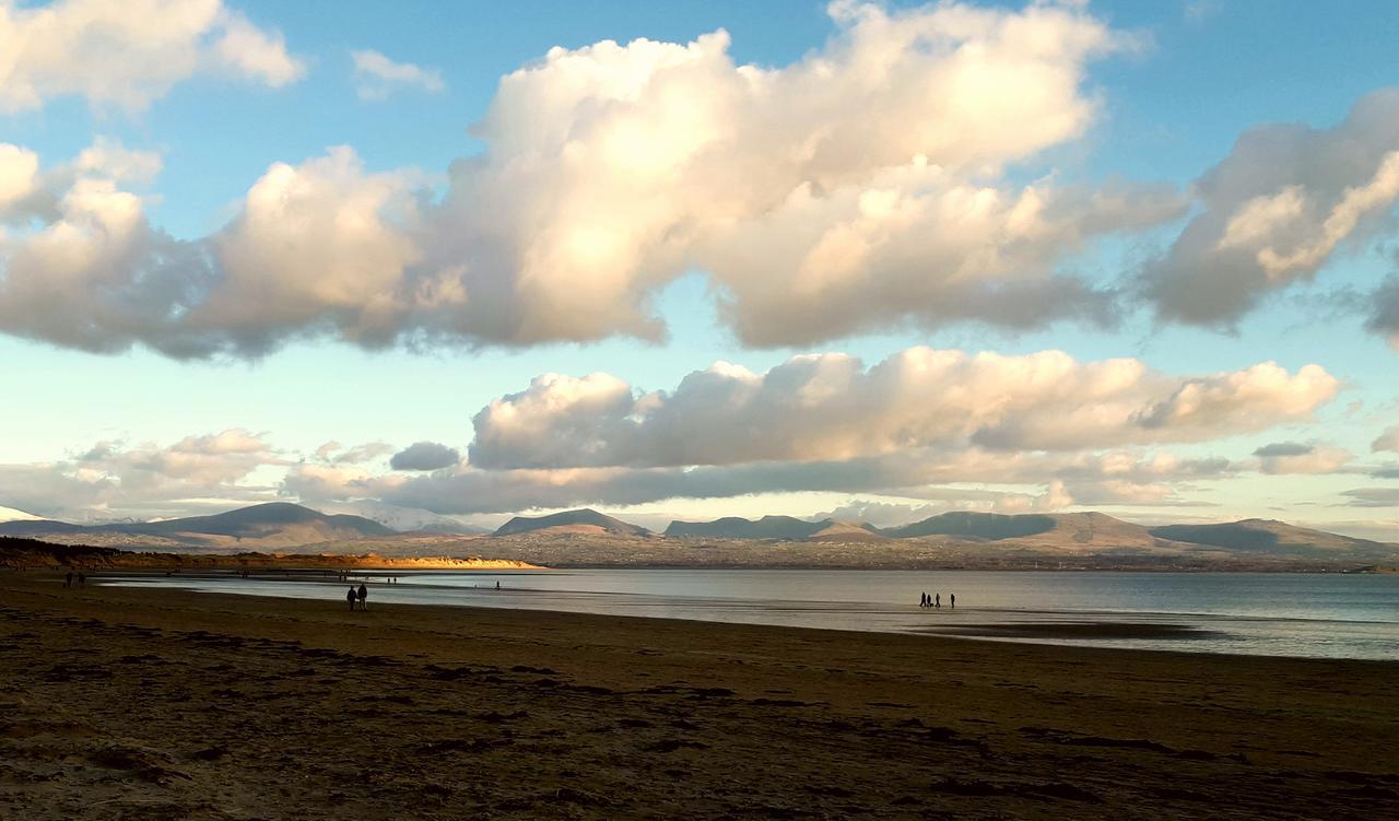 Ty Glyndwr Bunkhouse, Bar And Cafe Hostel Caernarfon Luaran gambar