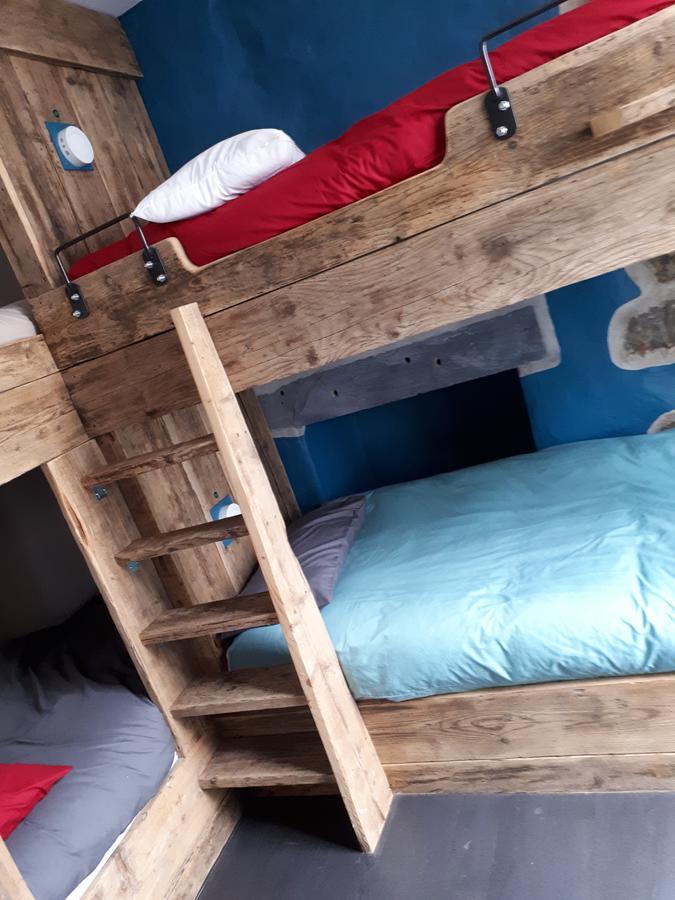 Ty Glyndwr Bunkhouse, Bar And Cafe Hostel Caernarfon Luaran gambar
