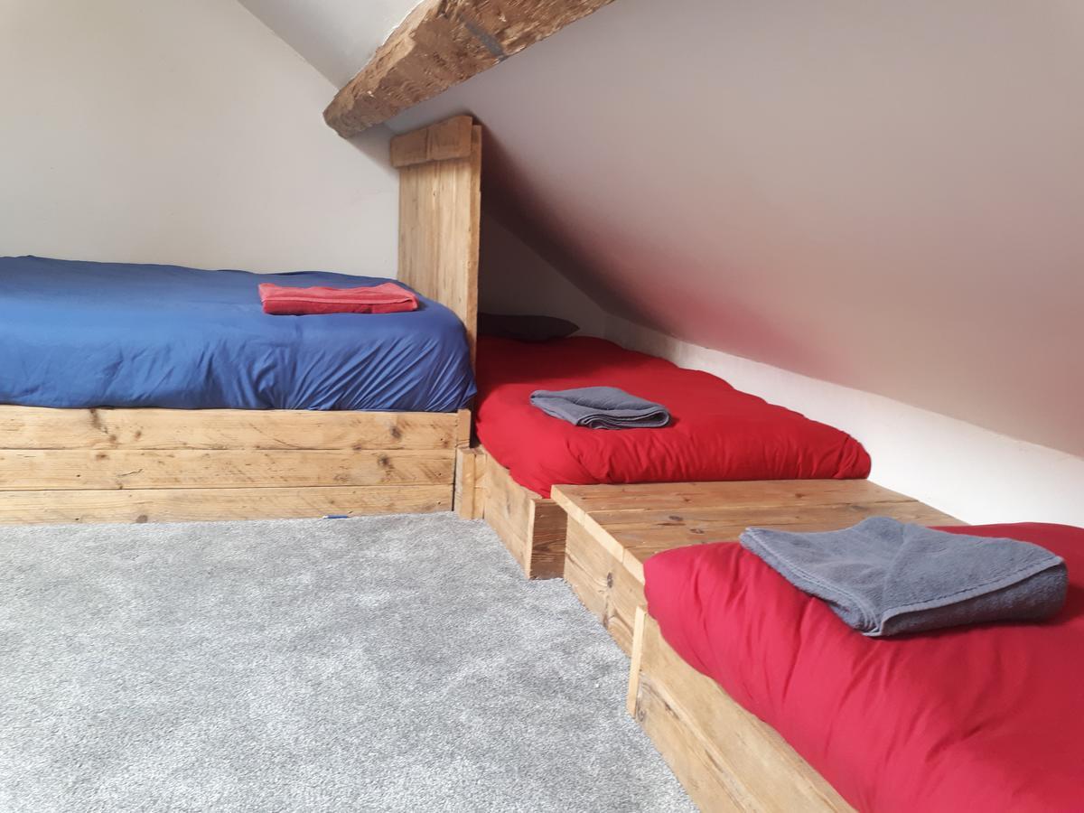 Ty Glyndwr Bunkhouse, Bar And Cafe Hostel Caernarfon Luaran gambar
