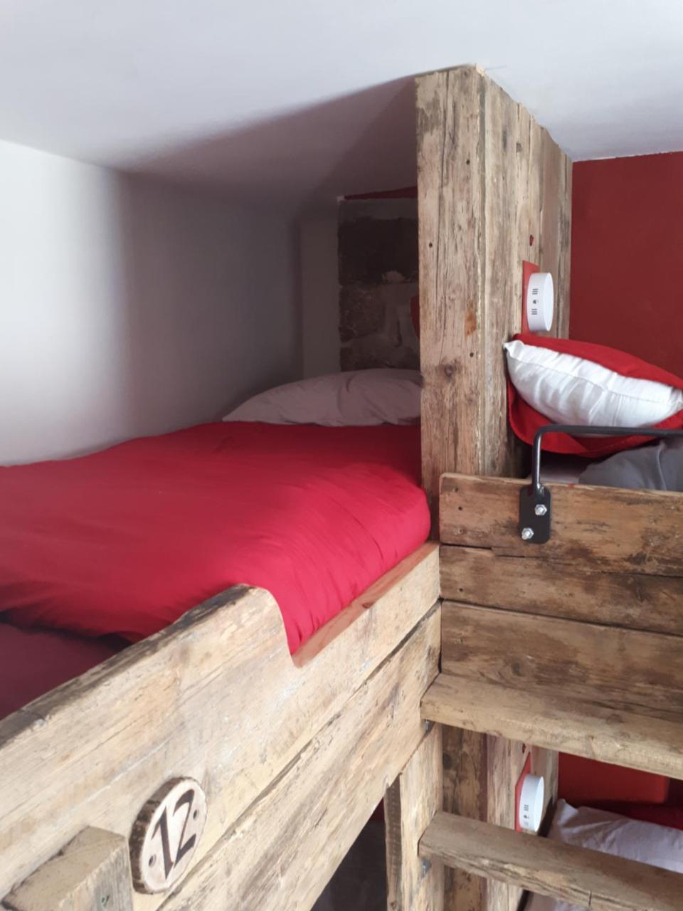 Ty Glyndwr Bunkhouse, Bar And Cafe Hostel Caernarfon Luaran gambar
