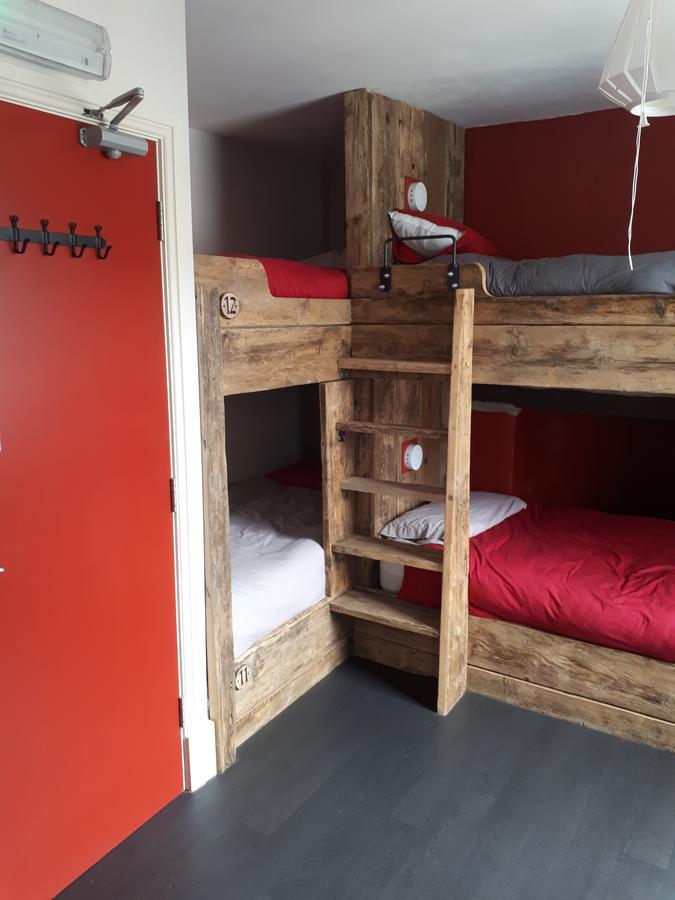 Ty Glyndwr Bunkhouse, Bar And Cafe Hostel Caernarfon Luaran gambar