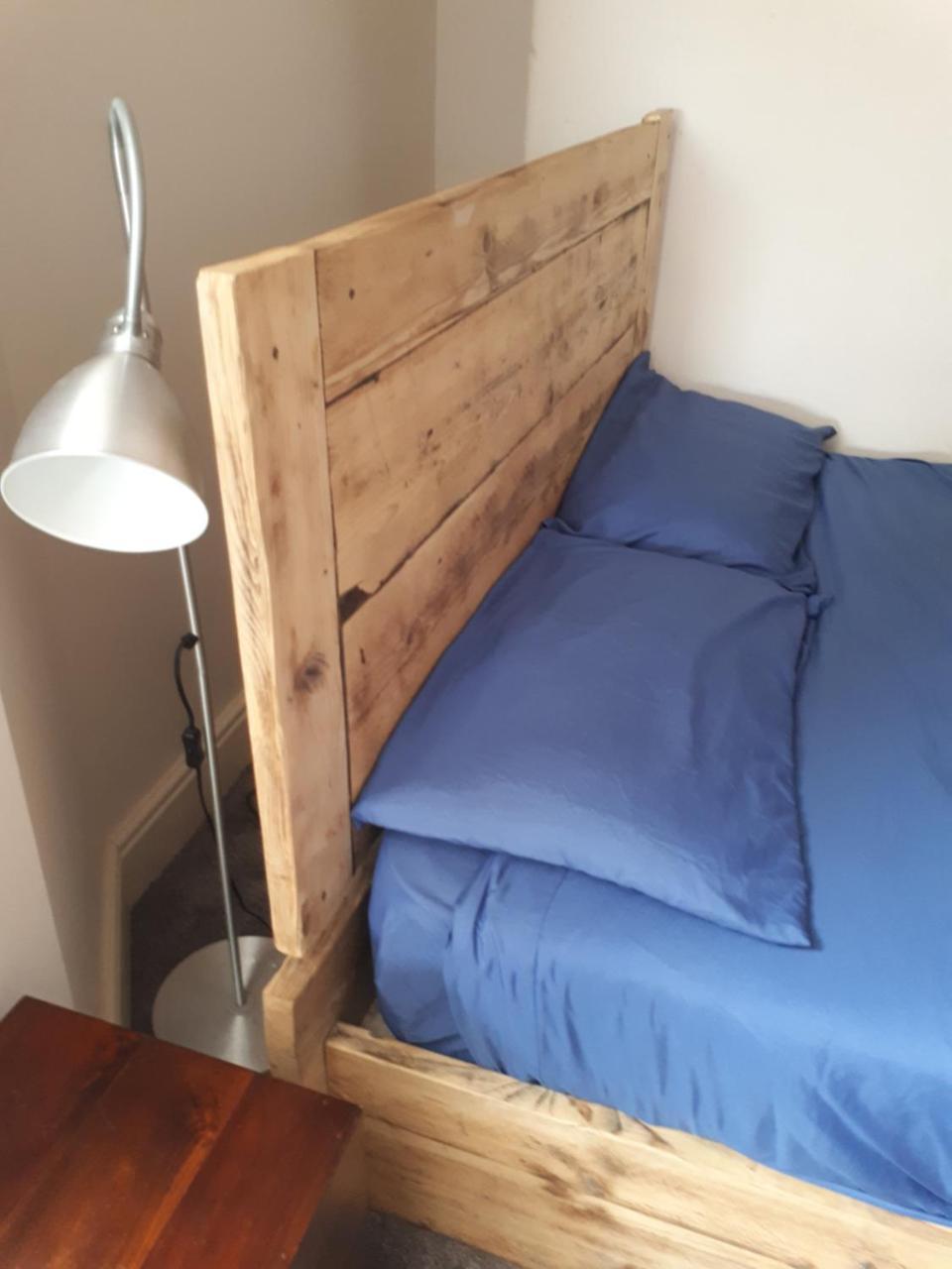 Ty Glyndwr Bunkhouse, Bar And Cafe Hostel Caernarfon Luaran gambar
